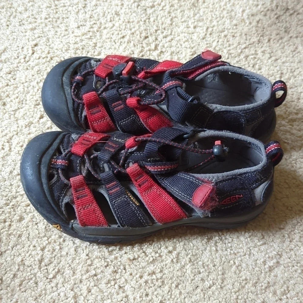 Keen Black & White Velcro Hiking Outdoor Sandals Size Kids 2